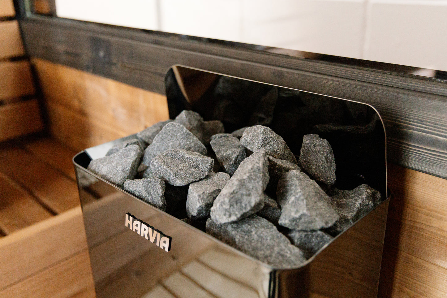 Showroom Model - Muna